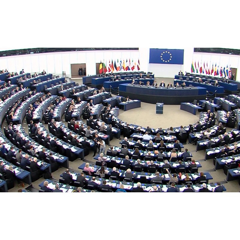  Francie - Štrasburk - Evropský parlament - 2016 - interiéry - hlasovaní - europoslanci