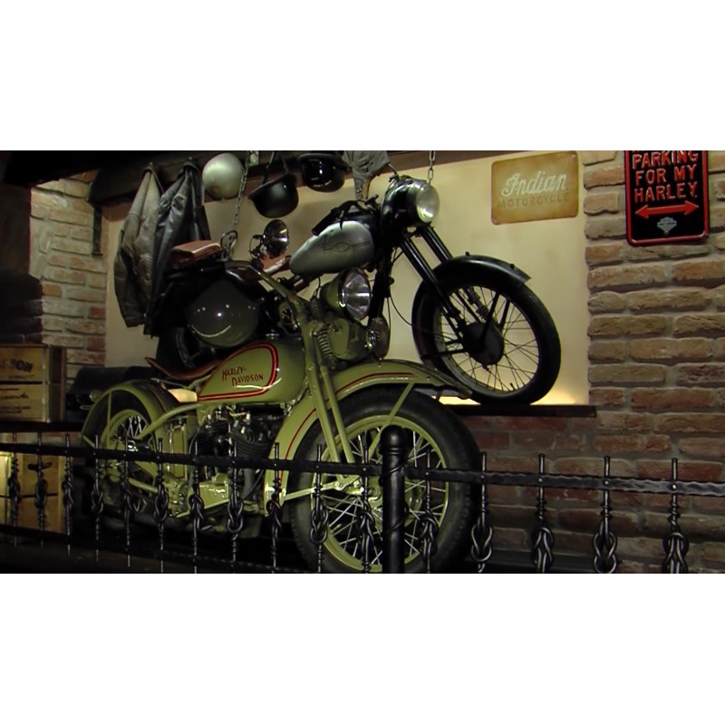 CR - business - wine bar - restaurant - decoration - motorcycle - Harley Davidson - bar