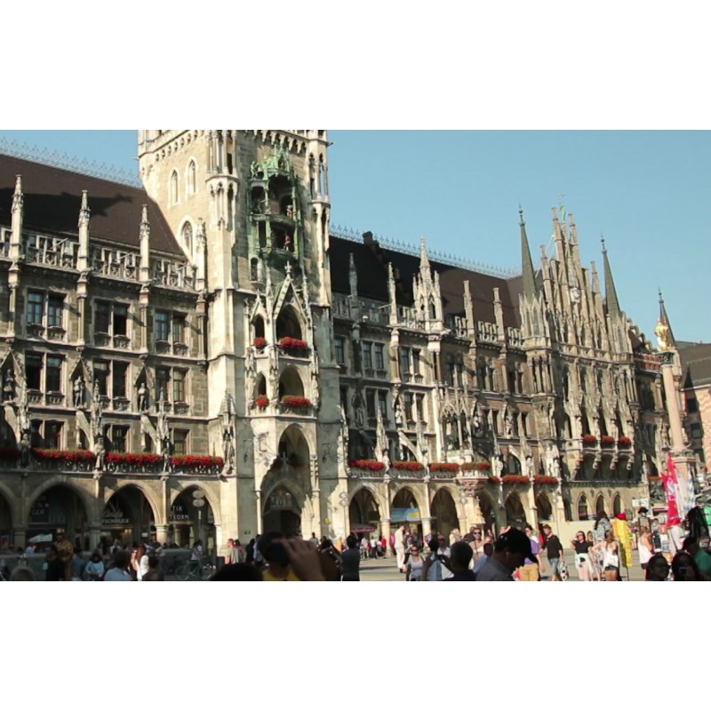 Germany - Munich - sights - tourists - town hall - sculpture