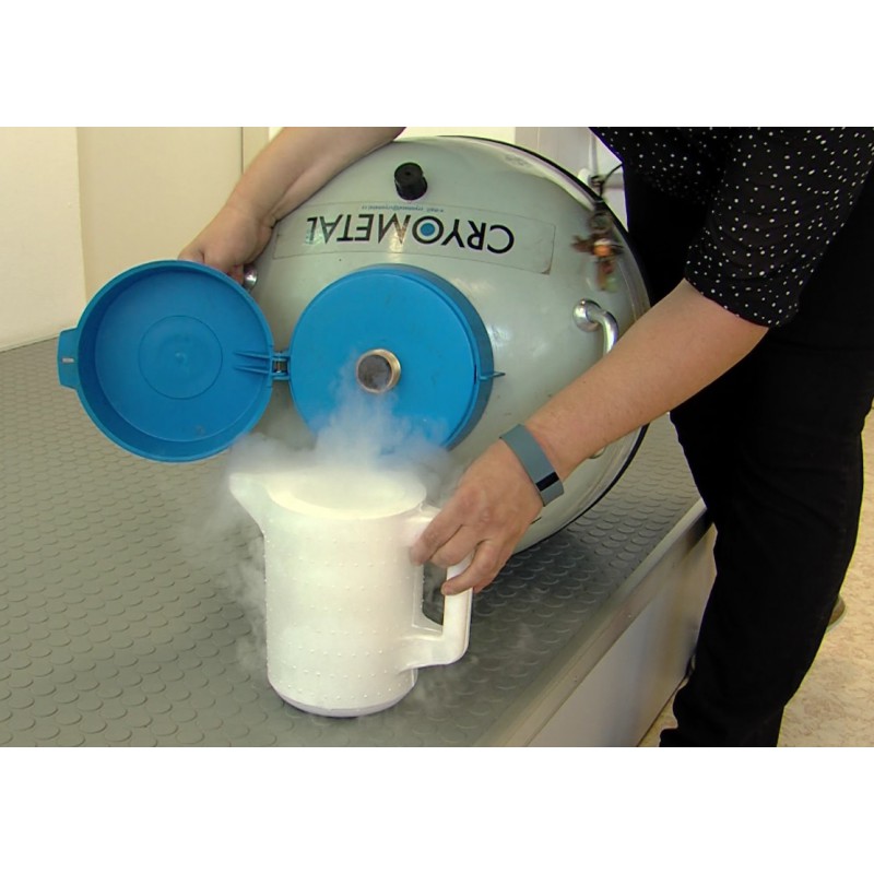  CR - education - school - chemistry - physics - test - experiment - liquid nitrogen