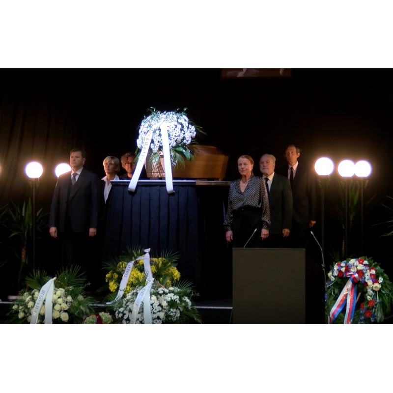 News - CR - Prague - people - death - funeral - National Theater - Jan Tříska - actor - coffin