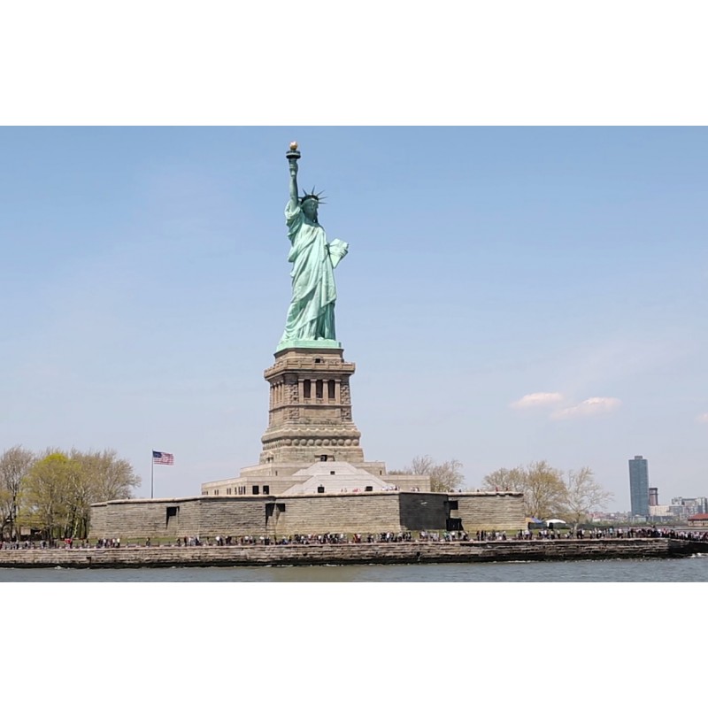 USA - New York - Manhattan - Hudson River - East River - ferry - Statue of Liberty - flag