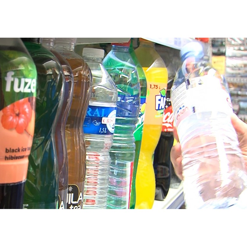  ČR - obchod - nápoje - plast - láhve - PET láhev - recyklace - kontejnery - separovaný - sběr