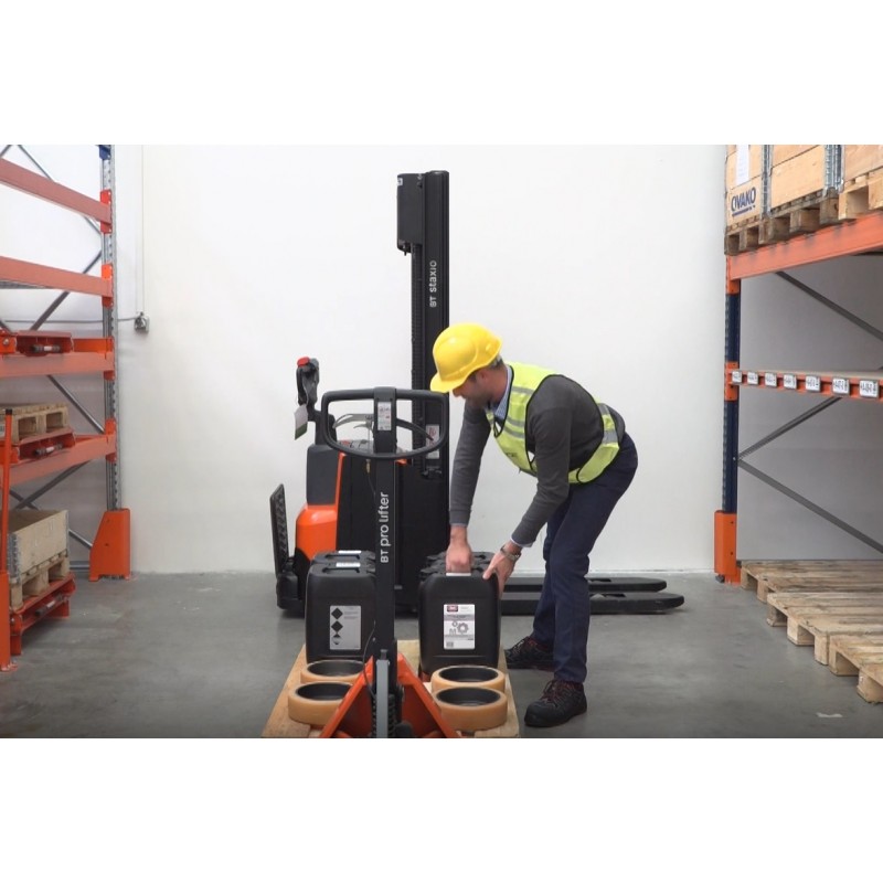 CR - industry - hall - shelf - rack - pallet - sliding - warehouse - truck