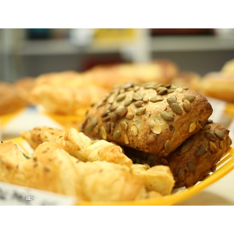 CZ - Zlín - school - school canteen - kiosk - stall - lockers - pastry - bakery