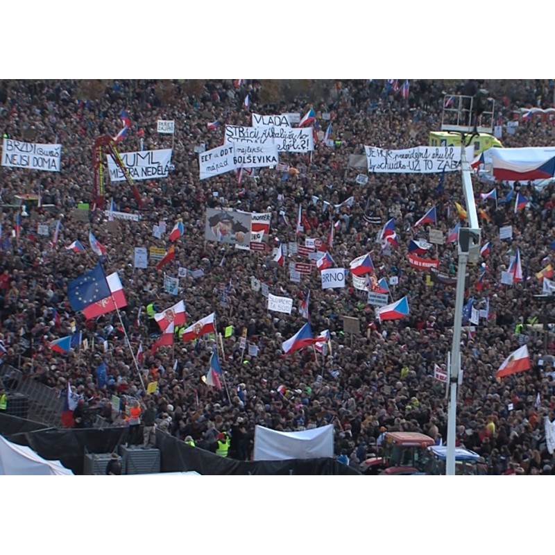  CZ - Prague - Letná - news - 16th November - Milion chvilek - demonstration - Babiš