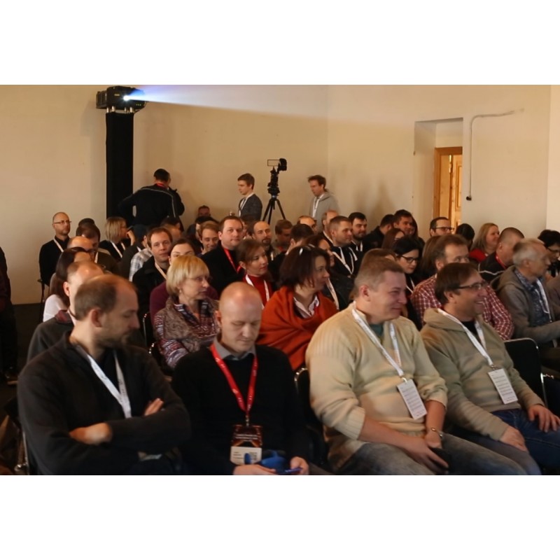 ČR - lidé - AV - konference - QR kód - přednáška - diskuze - kinosál