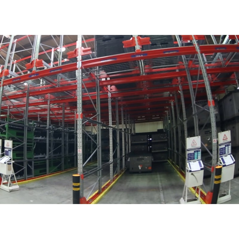 CZ - technology - industry - Toyota - Radioshuttle - rack - forklift - warehouse