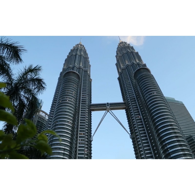 Asie - Singapur - časosběr - Kuala Lumpur - mrakodrap - věže - Petronas Towers - stmívání