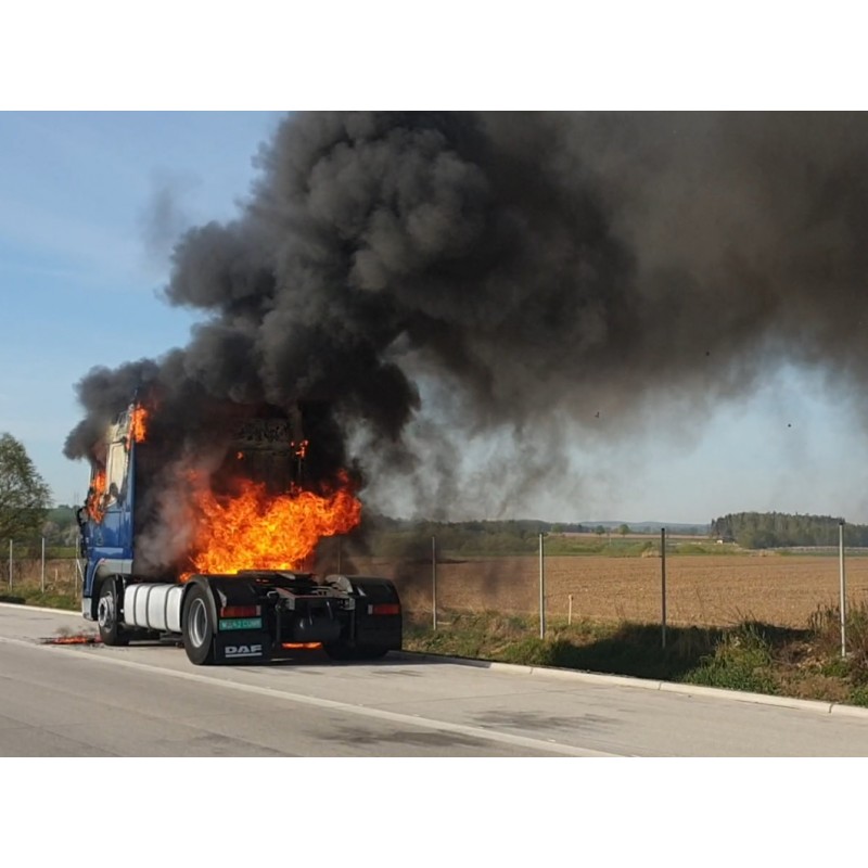 CZ - transport - news - accident - D1 - truck - fire