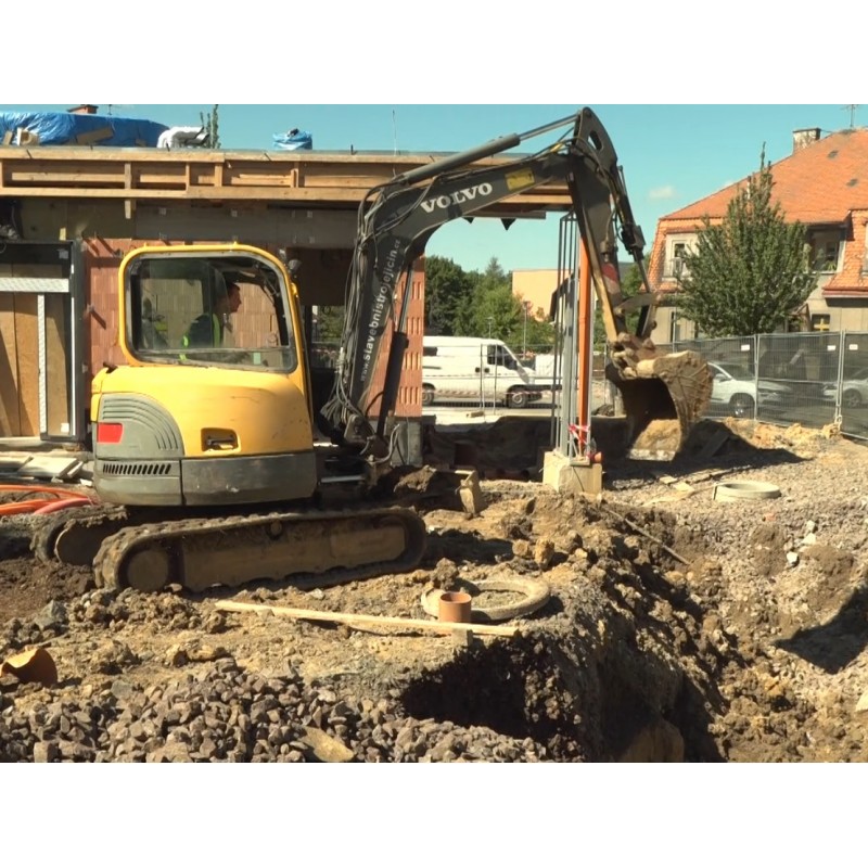 CZ - industry - construction - road - excavator - digger - soil - dump