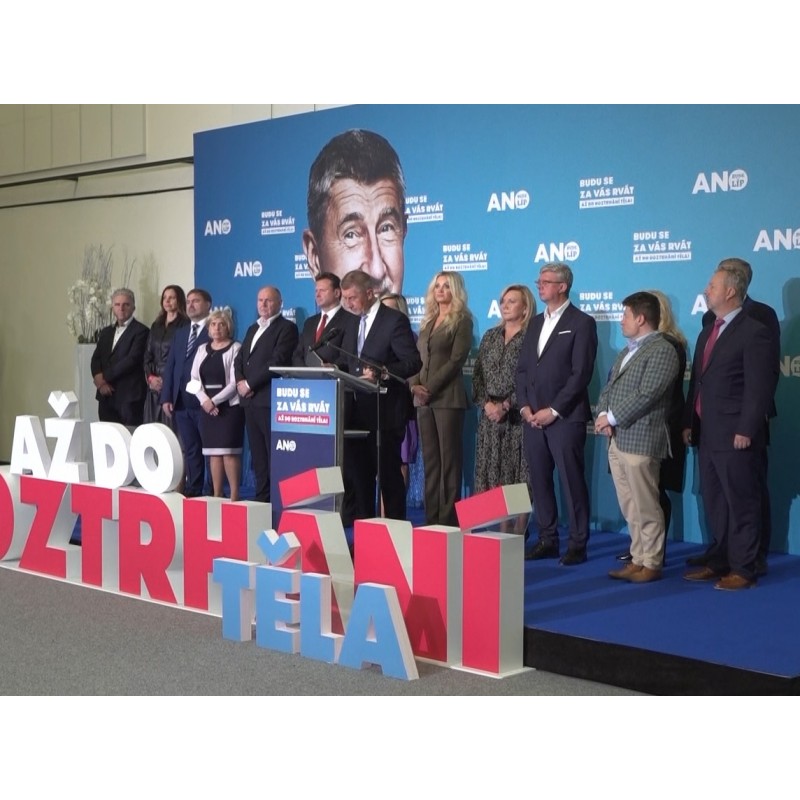 CZ - politics - election 2021 - Hamáček - Babiš - Havlíček - SPOLU ANO - journalist - photographer - camera