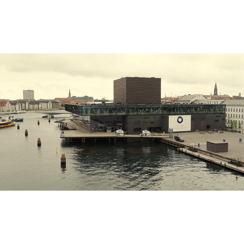 Dánsko - Kodaň - Copenhagen - budovy - Royal Danish Playhouse - DRON