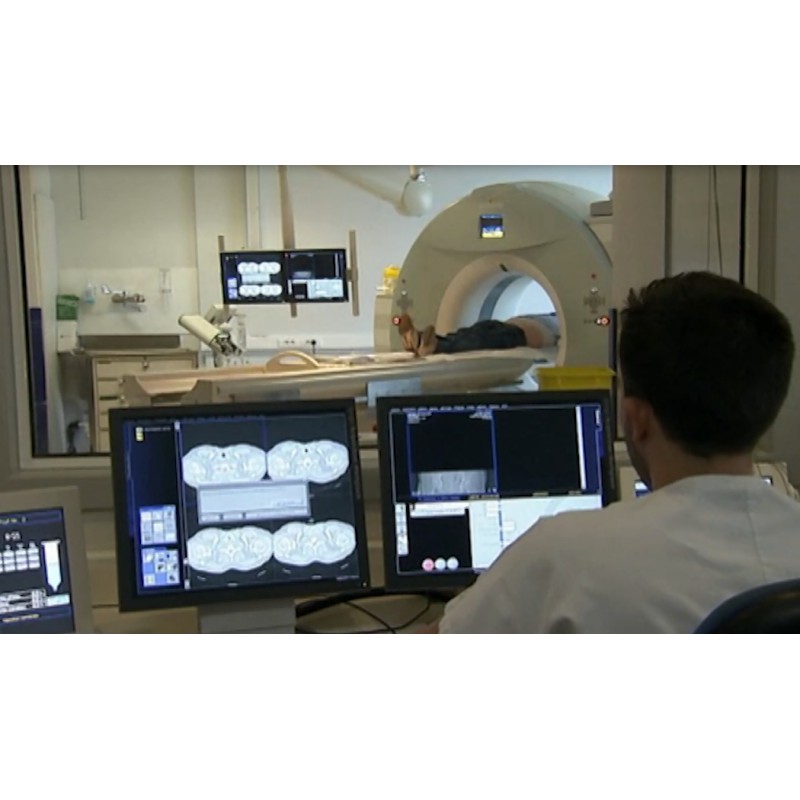 Francie - zdravotnictví - tomograf - vyšetření pacienta