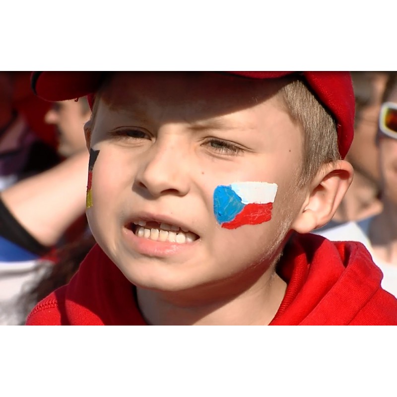 Hokej - Praha - mistrovství světa 2015 - ČR-SRN - fanzóna - dětský fanoušek