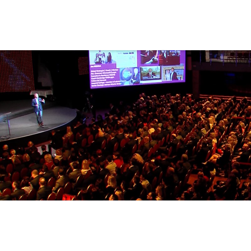 CR - Brno - conference - hall - BobyCentrum - people - interiors