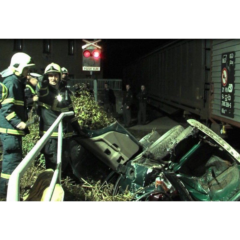 CR - Accident - Train - Car