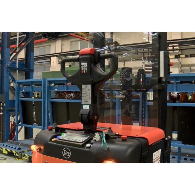 CR - technology - storehouse - forklift - laser