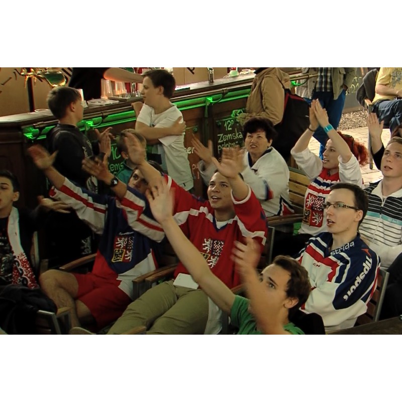  CR - hockey - fans - championship - world cup