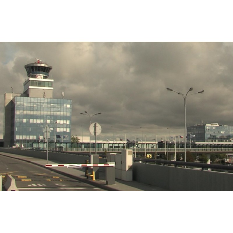 CR - Prague - transport - Václav Havel Airport - time-lapse - 1000x faster