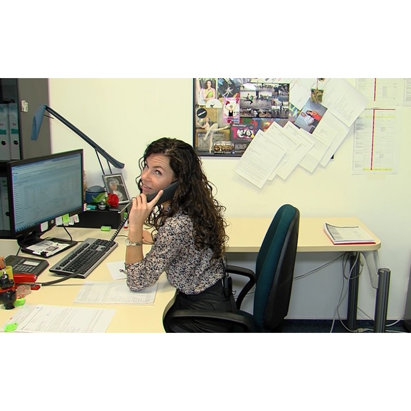 CR - EON - bussiness - people - office - officer