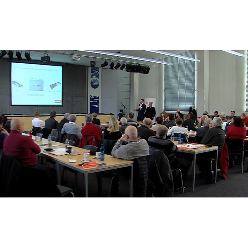 CR - EON - bussiness - people - course - training - mayors - hall - presentation