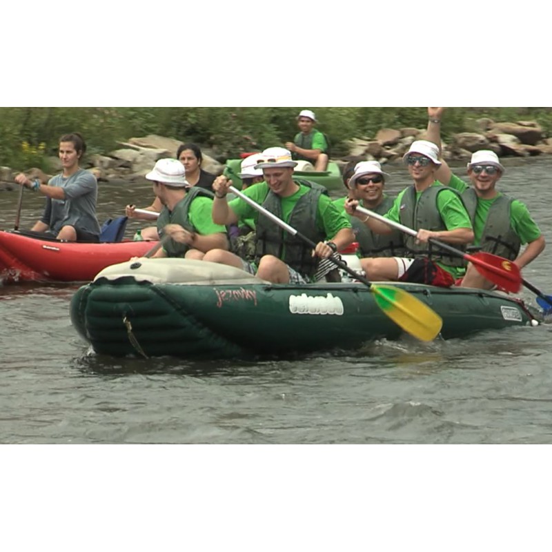 ČR - sport - Český Krumlov - lidé - řeka - vodáci - raft