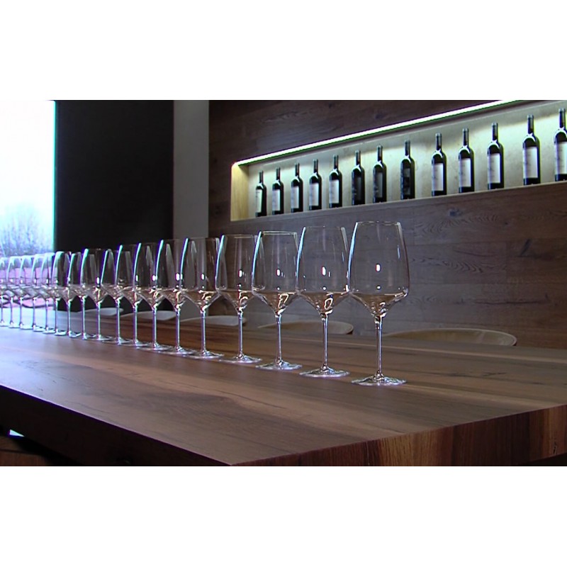 CR - buildings - wine-making - tank - cask - wine - bottle