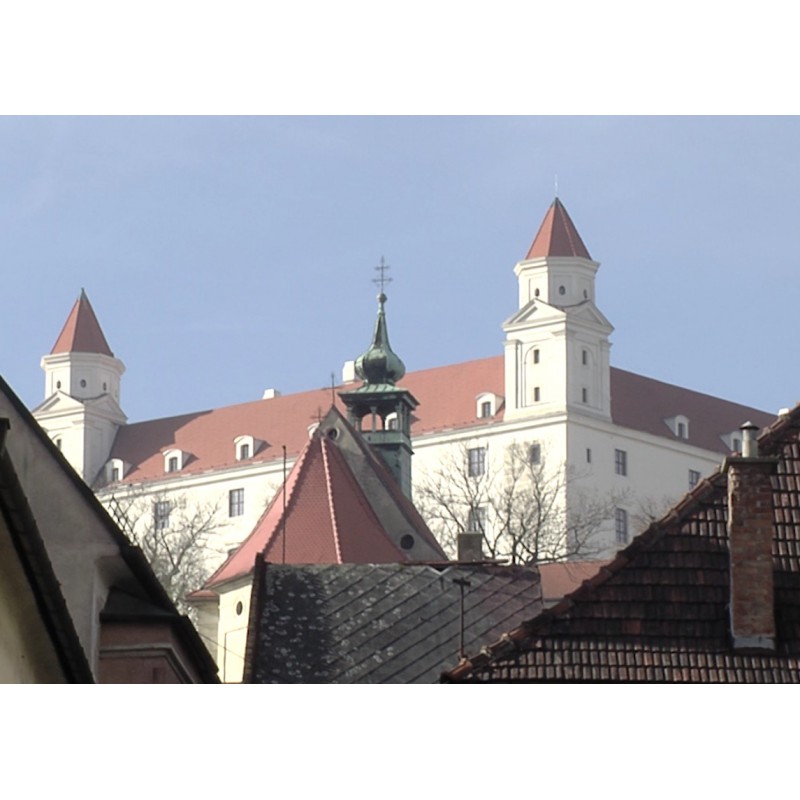 Slovensko - Bratislava - města - Dunaj - řeka - most - letiště