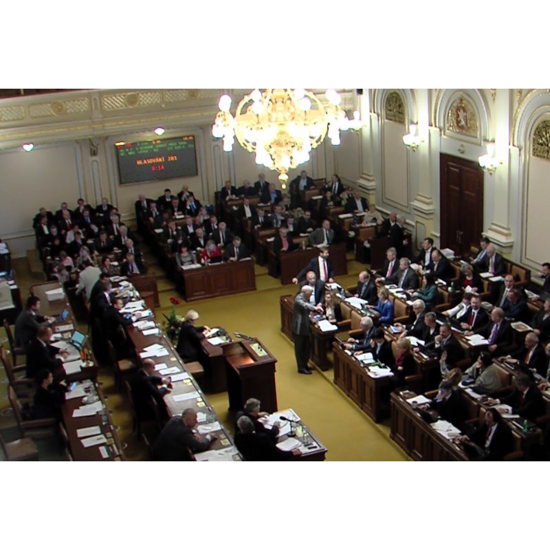 CR - Prague - politics - Chamber of deputies - 2017 - voting - monitor