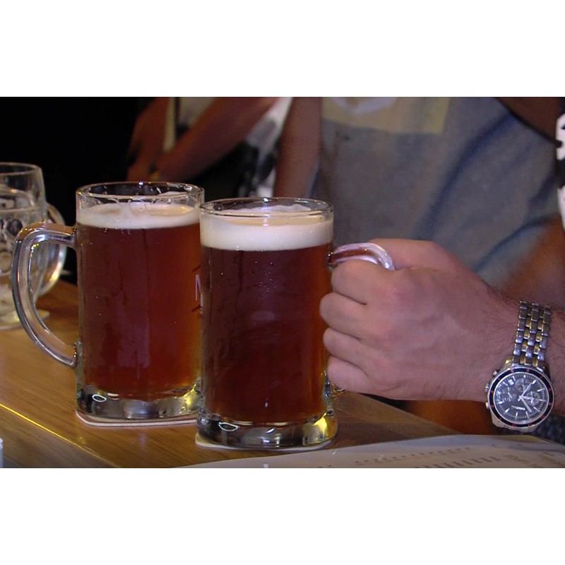  ČR - obchod - restaurace - bar - jazz - klub - band - alkohol - komik - mim