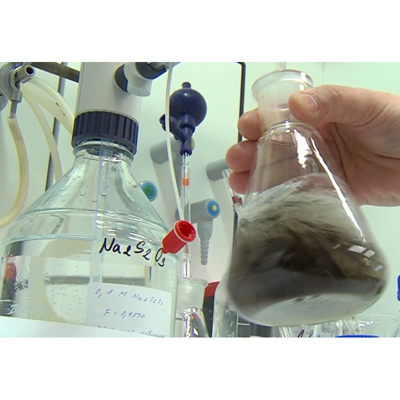 CR - industry - science - chemistry - laboratory - scientist - flask - test tube