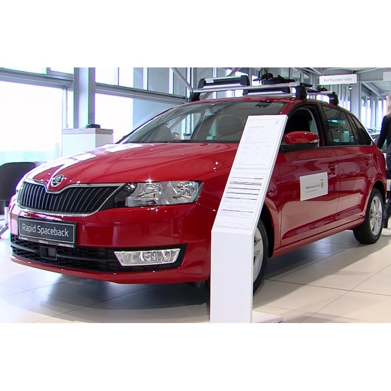 cr - INDUSTRY - AUTOMOTIVE - car - showroom