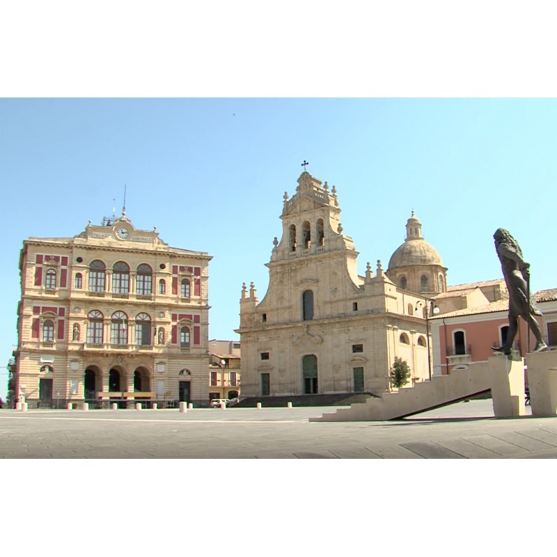  Italy - travelling - Sicily - sights - buildings - sculpture