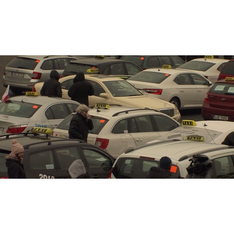 CR - news - traffic - Prague - taxi - Strahov - protest