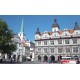 ČR - Praha - Malostranské náměstí - Beseda - turisté - lidé
