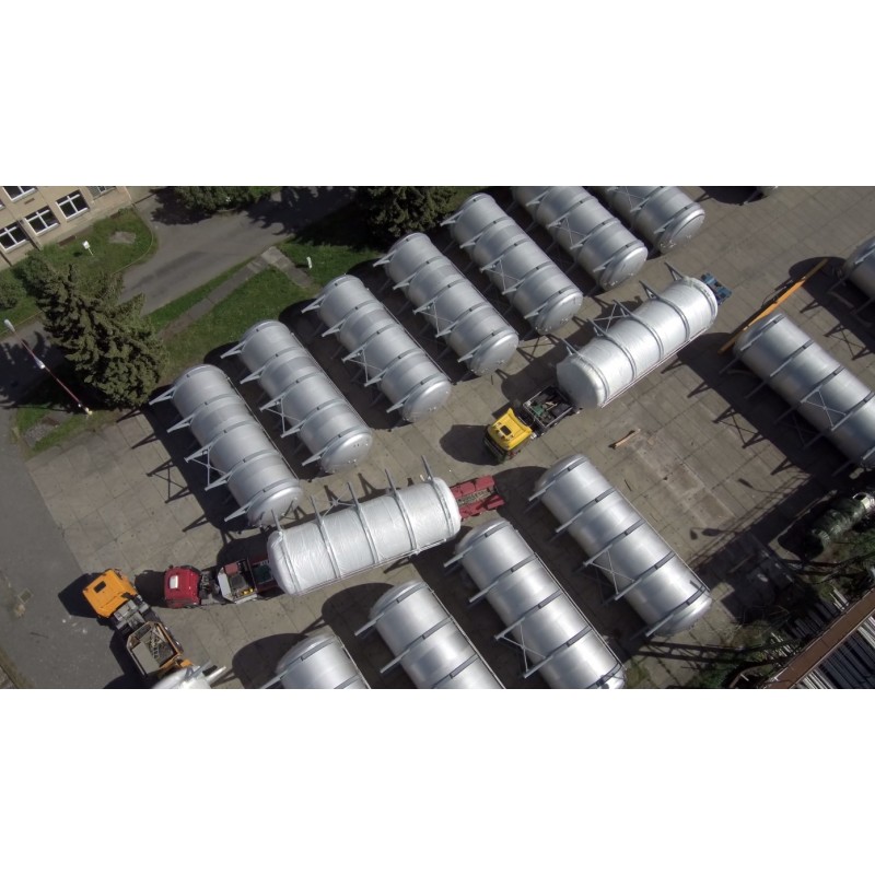 ČR - Hradec Králové - strojírny - ZVU - varna - nádrž - pivo - výroba - tank - dron - letecké záběry