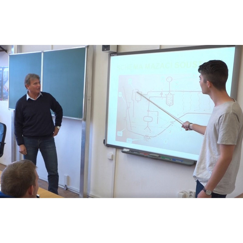 ČR - vzdělávání - SOU - výuka - student - učeň - učitel - výplata - peníze - automat - aranžér