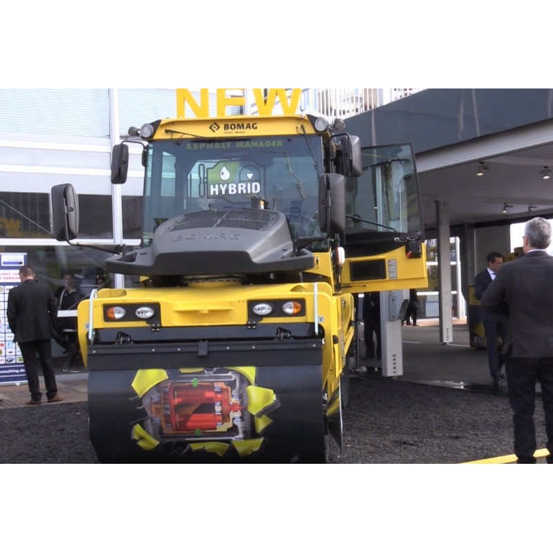 SRN - Mnichov - BAUMA - průmysl - veletrh - výstava - bagr - nakladač - těžká technika - stroje