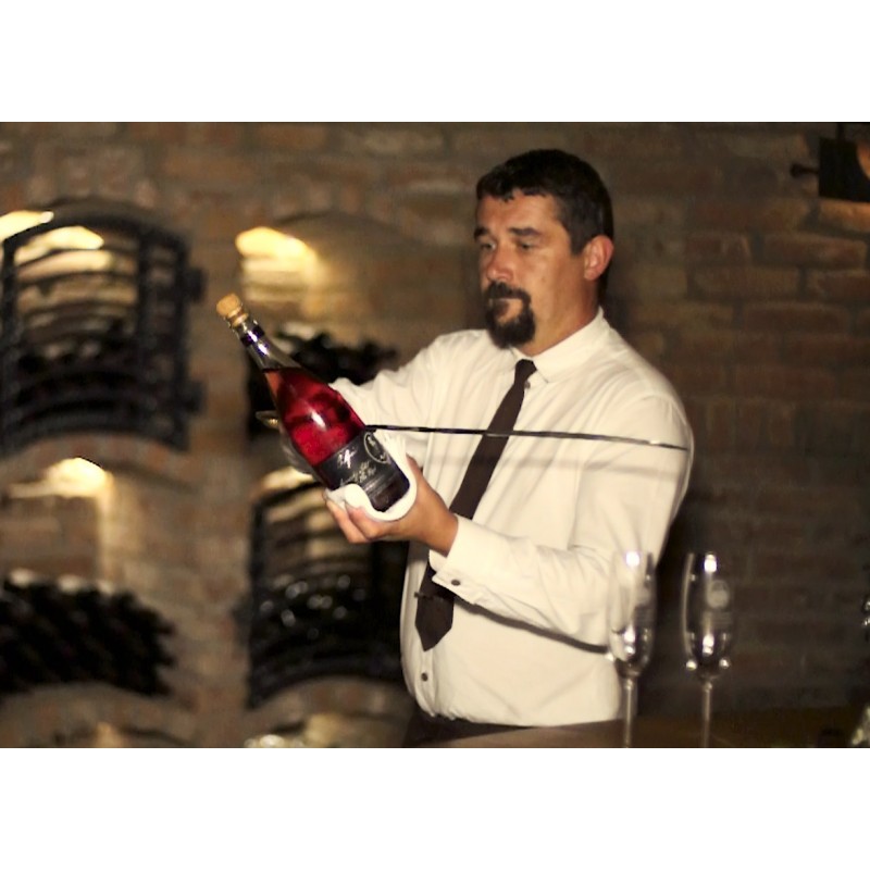 CZ - people - sommelier - wine - sparkling - sabre
