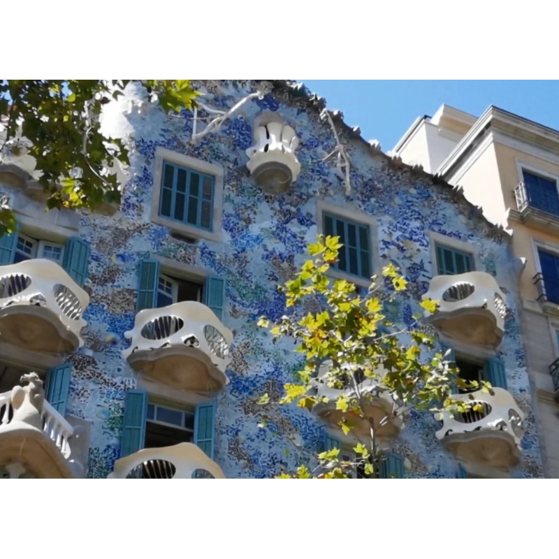 travelling - Spain - Barcelona - cathedral - gothic - architecture - Gaudí - tourist