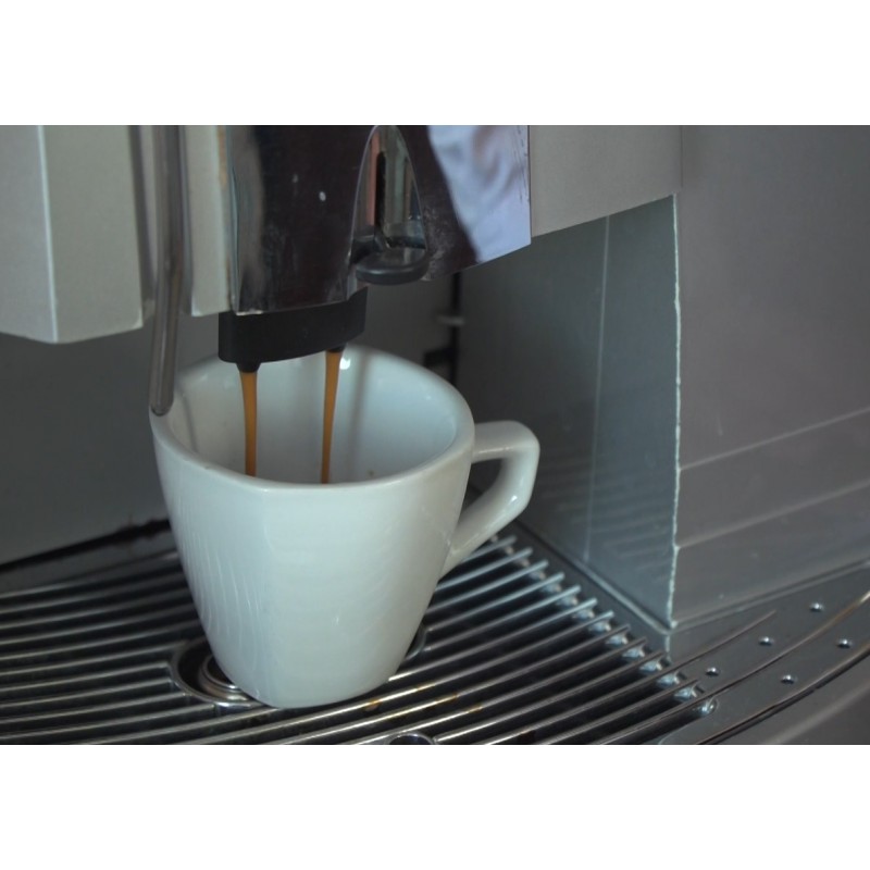 ČR - obchod - cukrárna - cukrářka - pečení - cukroví - mixer - pekárna - káva - zákusek - dort
