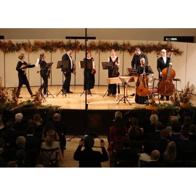 ČR - kultura - Mikulov - zámek - koncert - publikum - potlesk - víno - degustace