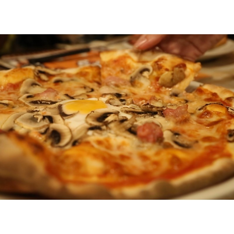 Itálie - obchod - restaurace - pizza - zmrzlina - káva - kavárna