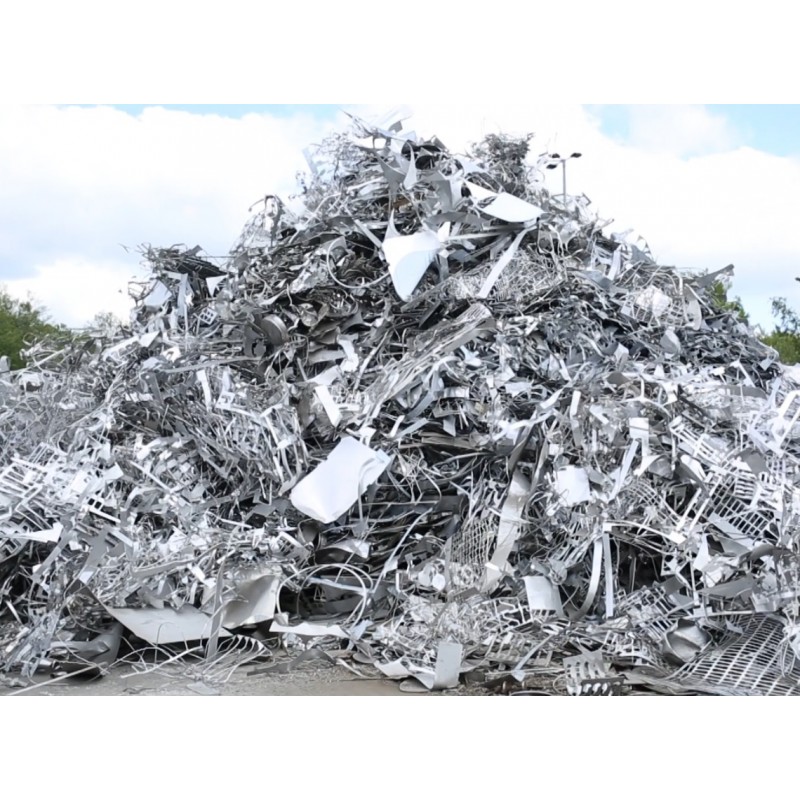 CZ - industry - Cronimet - dump - stainless steel - alloy - metal - cutting - grab