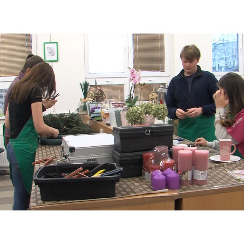  CZ - education - Benešov - laboratory - experiment - decorator - levelling - garden - architect