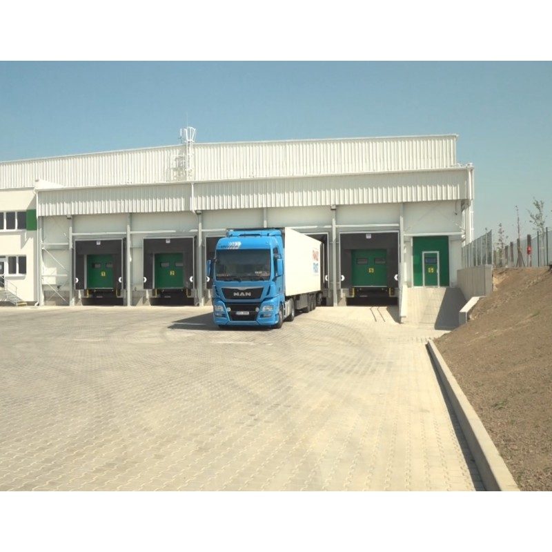ČR - průmysl - Toyota - Radioshuttle - mrazák - mrazicí - sklad - vozík - regál - zboží