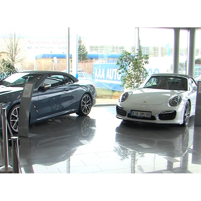 CZ - transport - AAA - used cars - car showroom