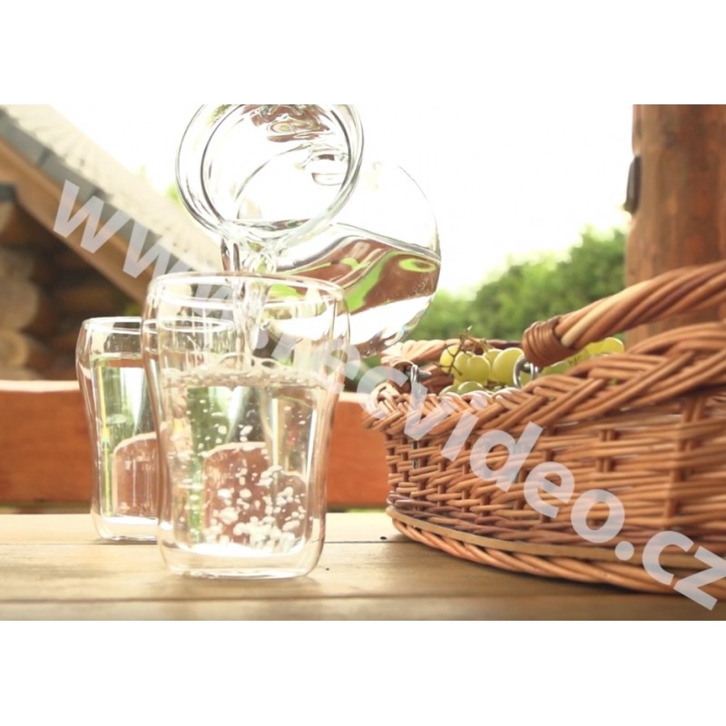   CZ - people - family - mother - father - son - child - cooking - home - vegetable - terrace