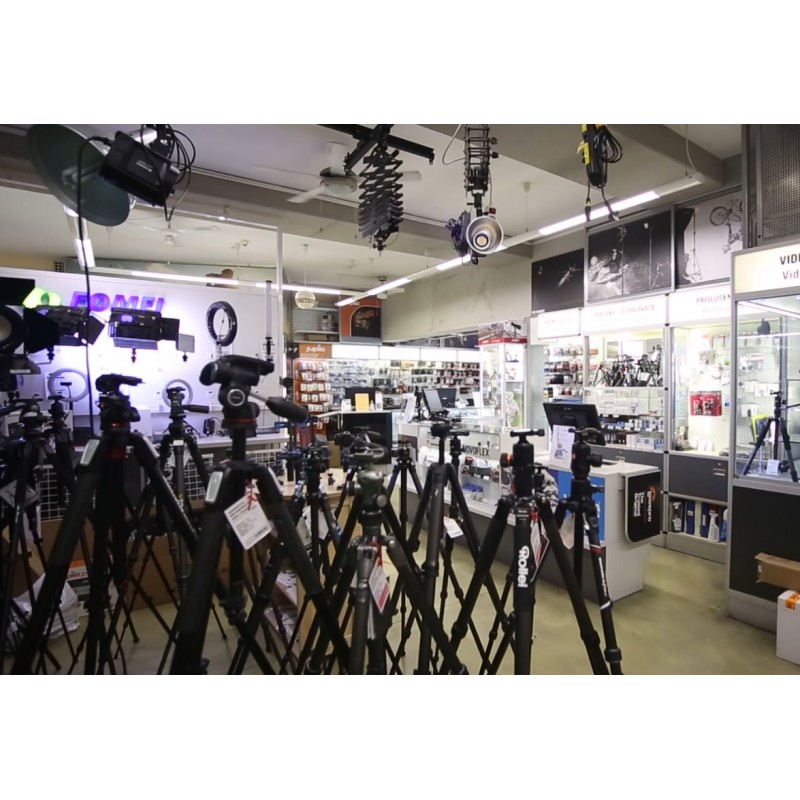 ČR - obchod - ŠKODA - foto - palác Langhans - fotoaparát - foťák - objektiv - videotechnika